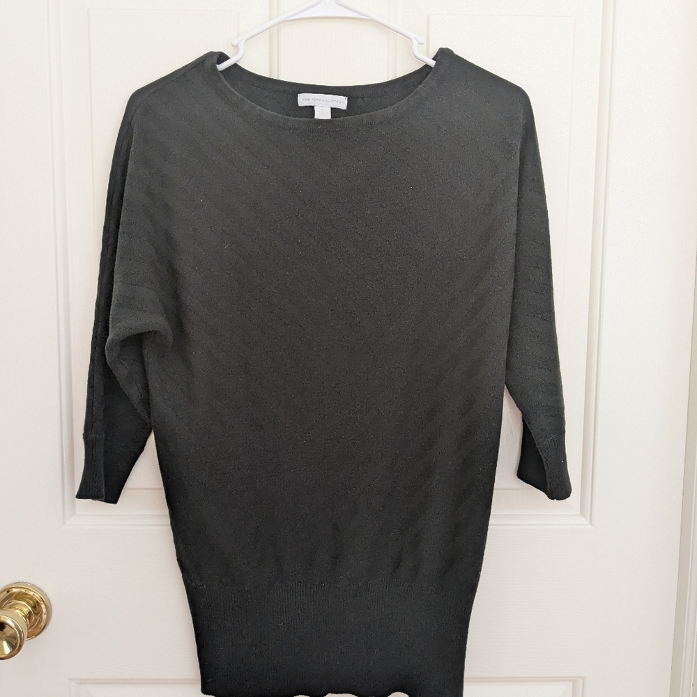 New York & Company Short Sleeve Top